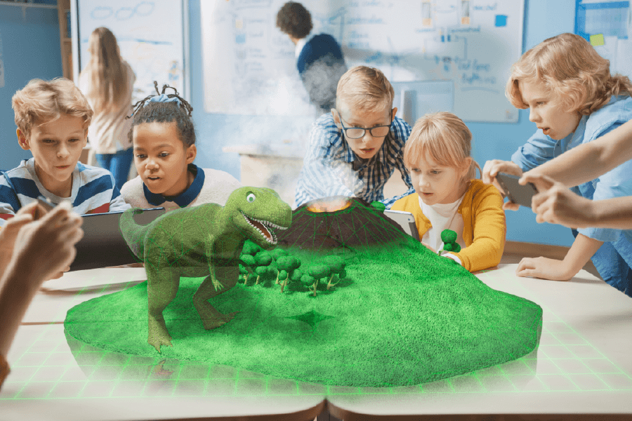 Students learning in Augmented Reality